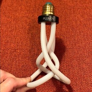 Plumen 001 Dimmable LED bulb